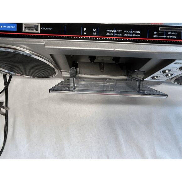 Panasonic Ambience RX-F4 AM/FM Portable Radio/Cassette Player, Tested Nostalgic - Picture 3 of 13